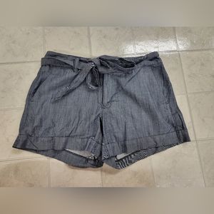Banana Republic Chambray Short with belt Size 6